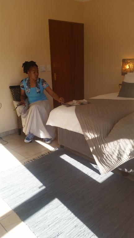 African Phoenix Guest Lodge Johannesburg Exterior photo